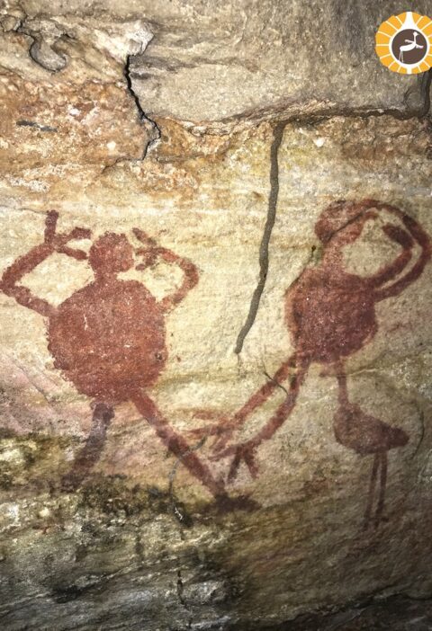 hombre y ñandú de cerca - Arte Rupestre Quitunuquiña Roboré