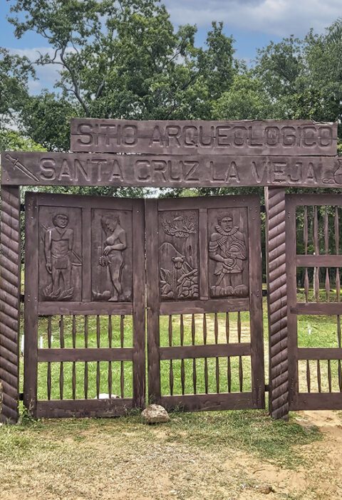 Entrada a Santa Cruz La Vieja-cielo