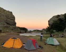 Acampando en la Laguna, El Portón, Roboré, Chiquitanía
PH de Ronny Zambrano Pocubé Acampando en la Laguna, El Portón, Roboré, Chiquitanía